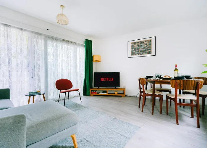 2 Bedroom Apartment Near London Bridge With A Garden