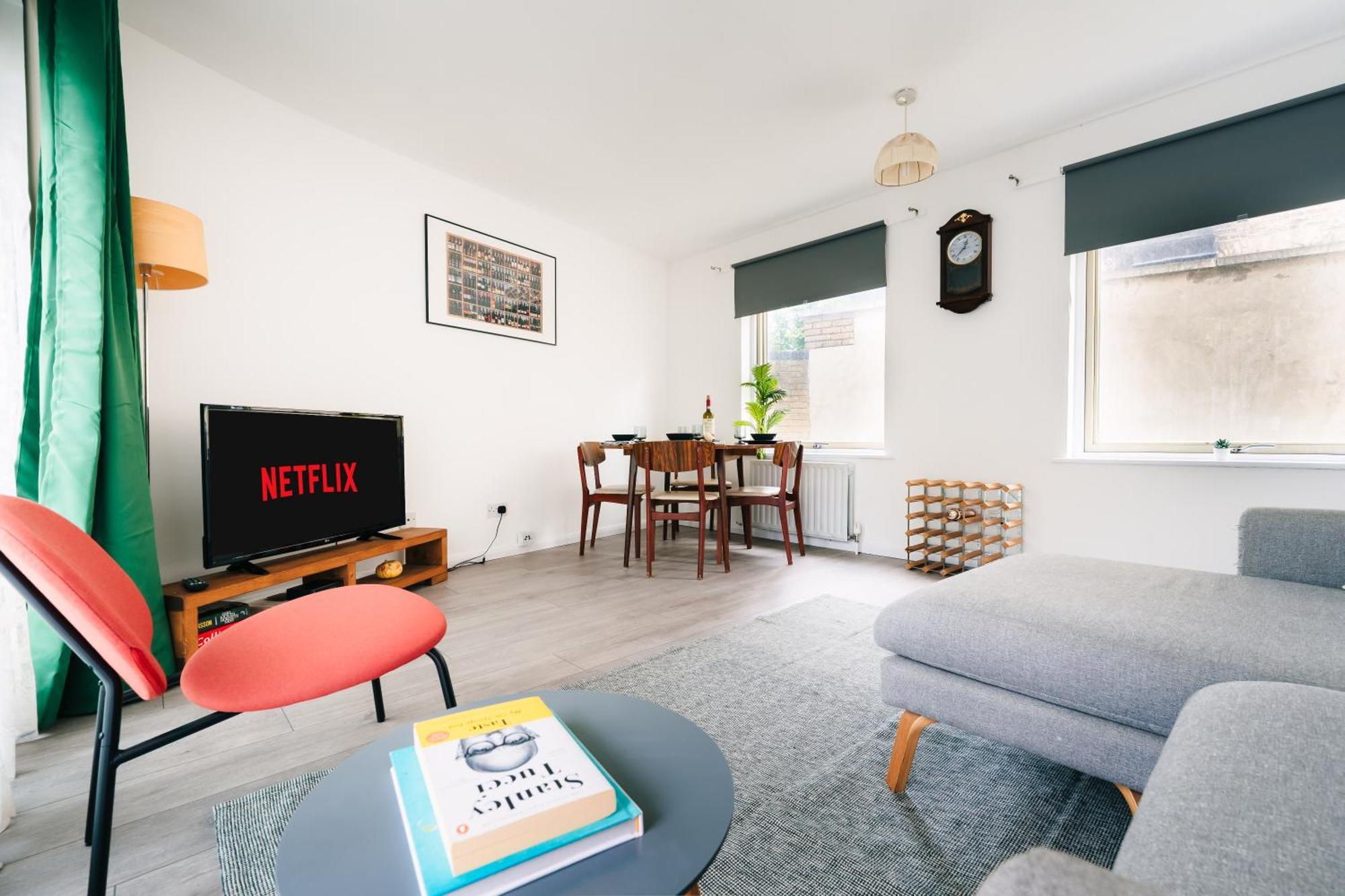 Апартаменты 2 Bedroom Near Bridge With A Garden